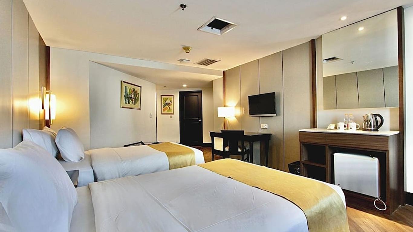 Round Apex Hotel Rooms